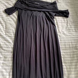 A Pea in the Pod Maternity Dress